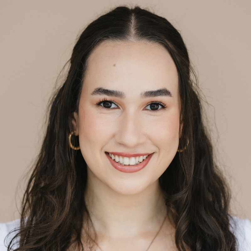 Kira Bernhard